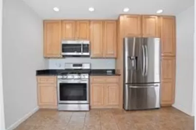 143 Bellevue St, New Bedford, MA 02744 - Photo 5