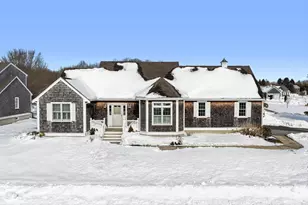 62 Country Way, Dartmouth, MA 02748 - Photo 1