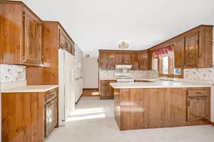 287 Fox Ave, Dracut, MA 01826 - Photo 11