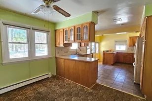 59 N Hatfield Rd, Hatfield, MA 01038 - Photo 5