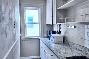 64 Charlotte St, Worcester, MA 01610 - Photo 9