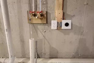 63 Arlington St, Brockton, MA 02301 - Photo 37