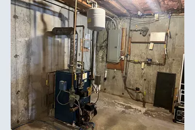 102 Maria Ave, Southbridge, MA 01550 - Photo 33