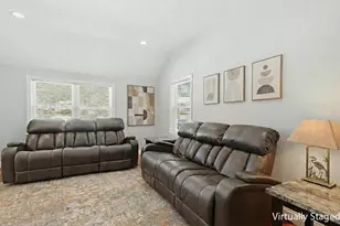 24 Holly St, Billerica, MA 01821 - Photo 3