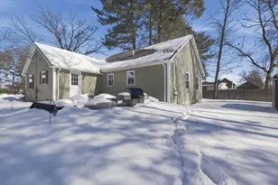 24 Holly St, Billerica, MA 01821 - Photo 31