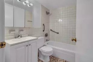 80 N Warren St, Woburn, MA 01801 - Photo 9