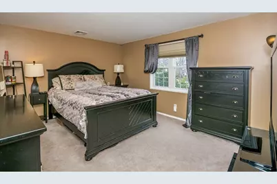 40 Roberts Dr #40, Bedford, MA 01730 - Photo 11