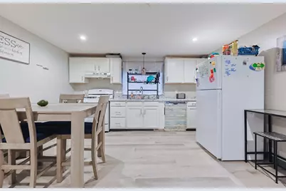 118 Maple St, Fall River, MA 02720 - Photo 5