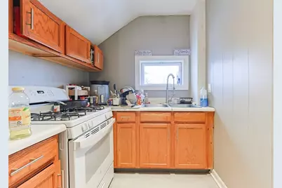 118 Maple St, Fall River, MA 02720 - Photo 17