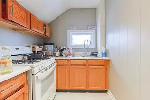 118 Maple St, Fall River, MA 02720 - Photo 17