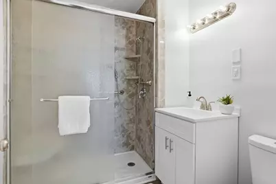 161 Dorset St, Springfield, MA 01108 - Photo 33