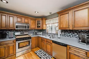 107 Spring Ln, Dartmouth, MA 02747 - Photo 31