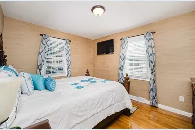 107 Spring Ln, Dartmouth, MA 02747 - Photo 25