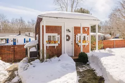 107 Spring Ln, Dartmouth, MA 02747 - Photo 9