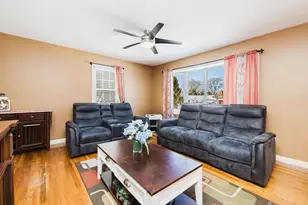 107 Spring Ln, Dartmouth, MA 02747 - Photo 15