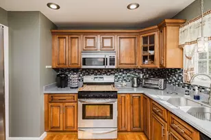 107 Spring Ln, Dartmouth, MA 02747 - Photo 33