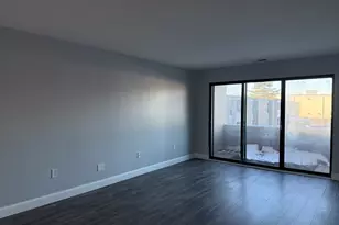 22 Shrewsbury Green Dr, Shrewsbury, MA 01545 - Photo 3