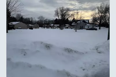 14 Arthur St, Ludlow, MA 01056 - Photo 3