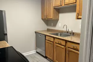 164 Heritage Dr, Northbridge, MA 01588 - Photo 9