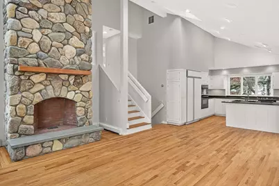 528 Menauhant Rd, Falmouth, MA 02536 - Photo 3