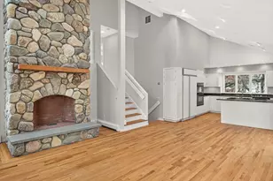 528 Menauhant Rd, Falmouth, MA 02536 - Photo 3