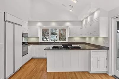 528 Menauhant Rd, Falmouth, MA 02536 - Photo 7