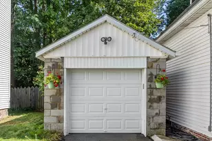 506 Pleasant St, Gardner, MA 01440 - Photo 7