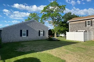 818 Wilbur Ave, Swansea, MA 02777 - Photo 3