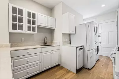 5 Fairbanks St #2, Brookline, MA 02446 - Photo 3