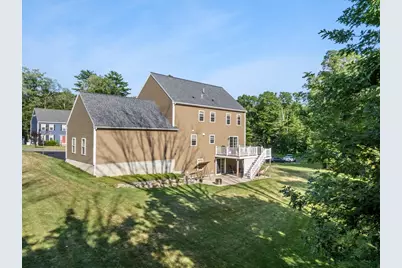 15 Carlton St, Raynham, MA 02767 - Photo 7