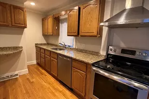 162 East Side Pkwy, Newton, MA 02458 - Photo 9