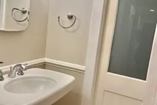 162 East Side Pkwy, Newton, MA 02458 - Photo 13