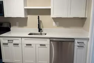 189 Pleasant, Marblehead, MA 01945 - Photo 3