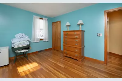 1077 Shelburne St., New Bedford, MA 02745 - Photo 9