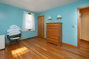 1077 Shelburne St, New Bedford, MA 02745 - Photo 9