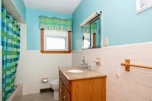 1077 Shelburne St, New Bedford, MA 02745 - Photo 7