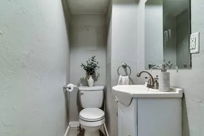 846 Front St #1, Weymouth, MA 02190 - Photo 7