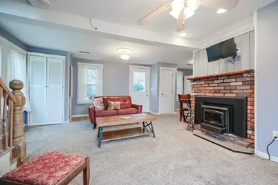 4 Roosevelt St, Wareham, MA 02571 - Photo 9