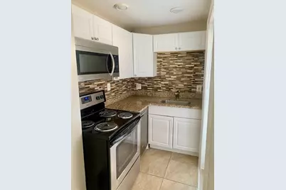 32 Hinckley Street #1R, Somerville, MA 02145 - Photo 1