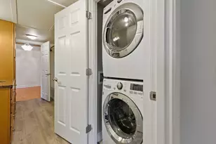 25 Cedar St, Amesbury, MA 01913 - Photo 3