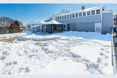 1082 Hancock St, Fall River, MA 02721 - Photo 3