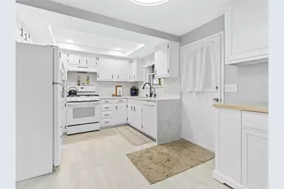 1082 Hancock St, Fall River, MA 02721 - Photo 19