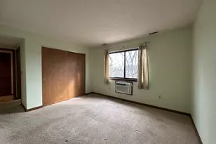 340 Sunderland Rd, Worcester, MA 01604 - Photo 21