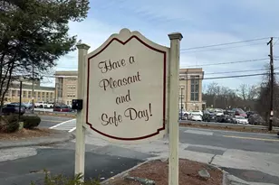 340 Sunderland Rd, Worcester, MA 01604 - Photo 27