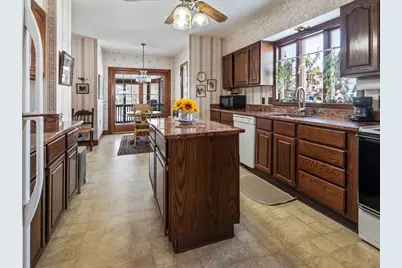 212 Washington Street, Leominster, MA 01453 - Photo 5