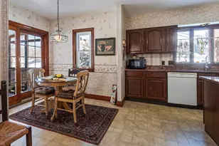 212 Washington St, Leominster, MA 01453 - Photo 9