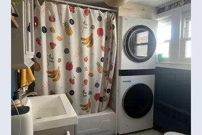 71 Washington St, Greenfield, MA 01301 - Photo 5