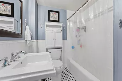 33 Washington St, Chicopee, MA 01020 - Photo 9