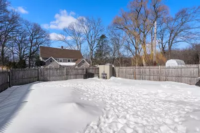 39 Rogers Ave, Ludlow, MA 01056 - Photo 5