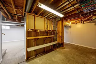 460 Irene St, Chicopee, MA 01020 - Photo 33